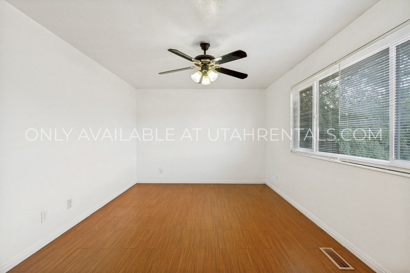 ONE MONTH FREE! Charming & Convenient Midvale Living! property image