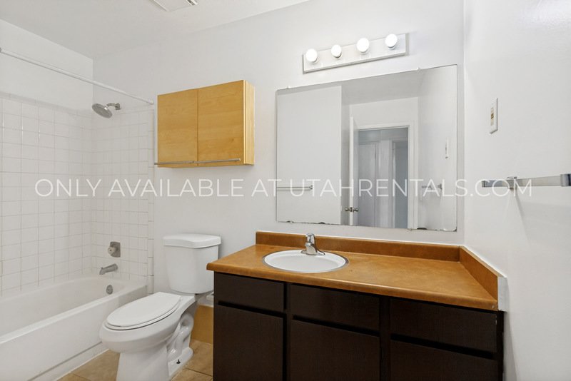 ONE MONTH FREE! Charming & Convenient Midvale Living! property image