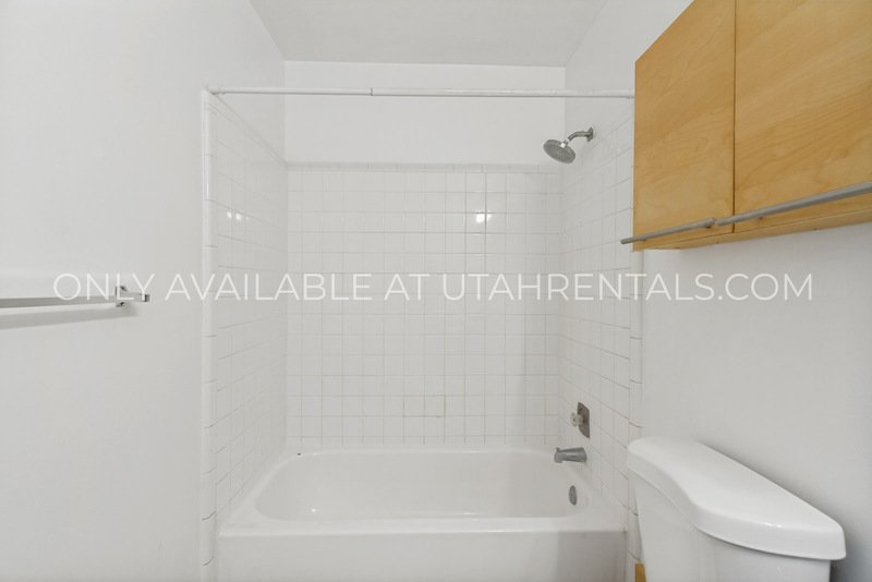 ONE MONTH FREE! Charming & Convenient Midvale Living! property image