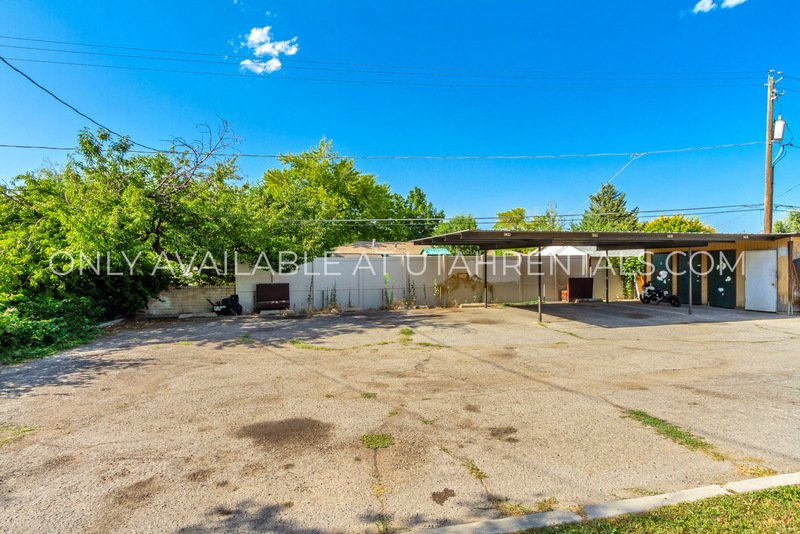 ONE MONTH FREE! Charming & Convenient Midvale Living! property image
