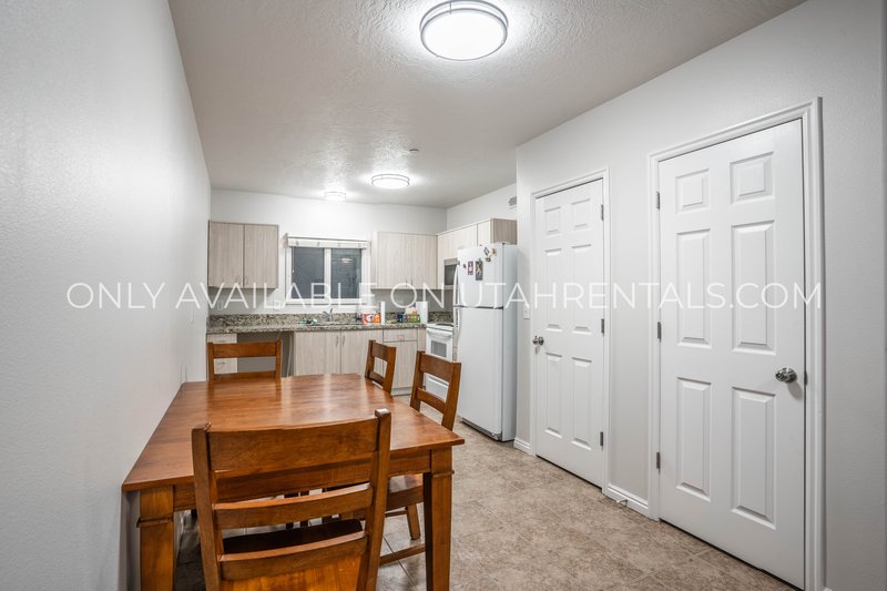 2 Luxury Private Rooms Available at Lanai E2 property image
