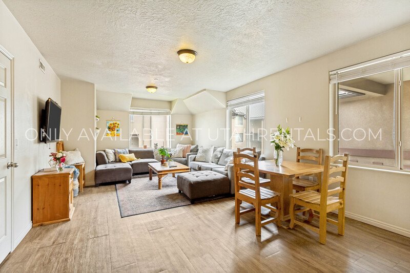 Three Private Bedrooms Available in First Floor Apartment property image