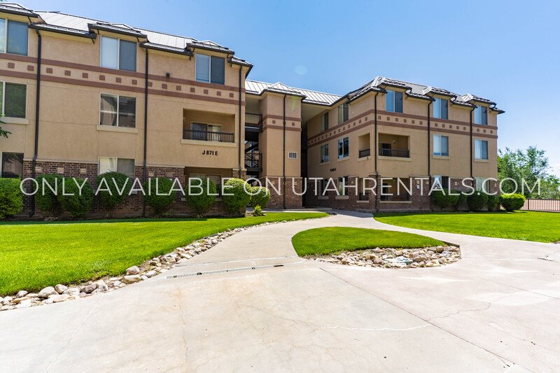Three Private Bedrooms Available in First Floor Apartment property image