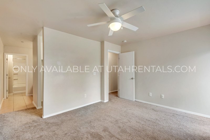 PET FRIENDLY West Jordan Townhouse property image