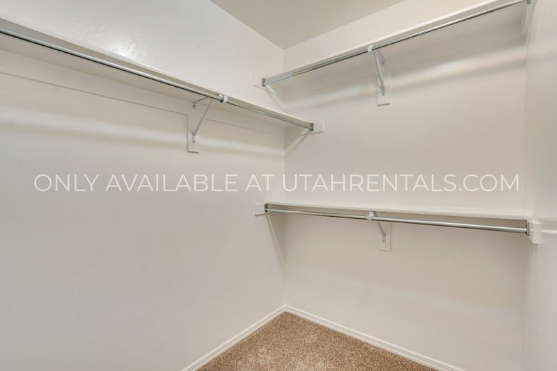 PET FRIENDLY West Jordan Townhouse property image