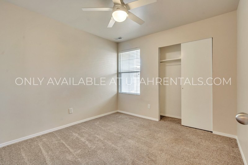 PET FRIENDLY West Jordan Townhouse property image