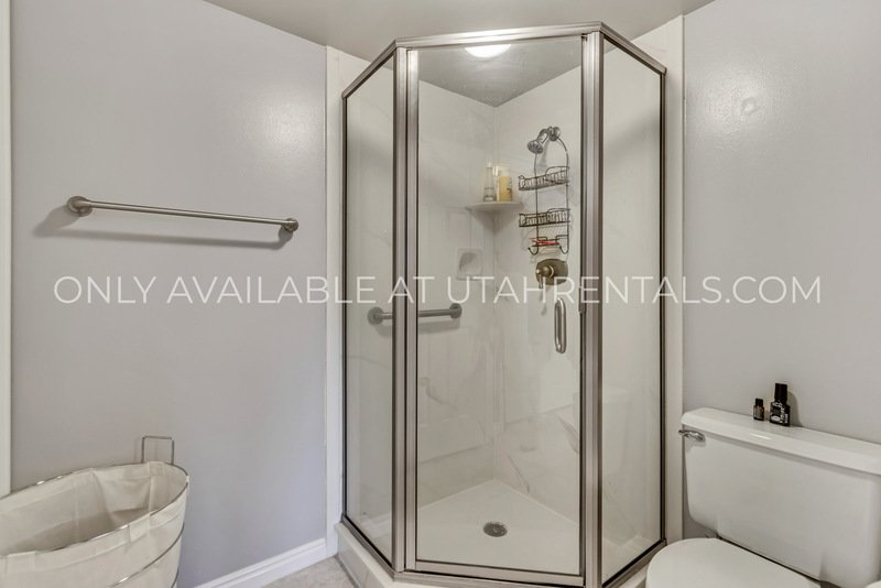Beautiful Condo in Gated Community in Murray! property image