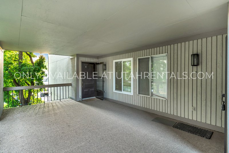 Beautiful Condo in Gated Community in Murray! property image