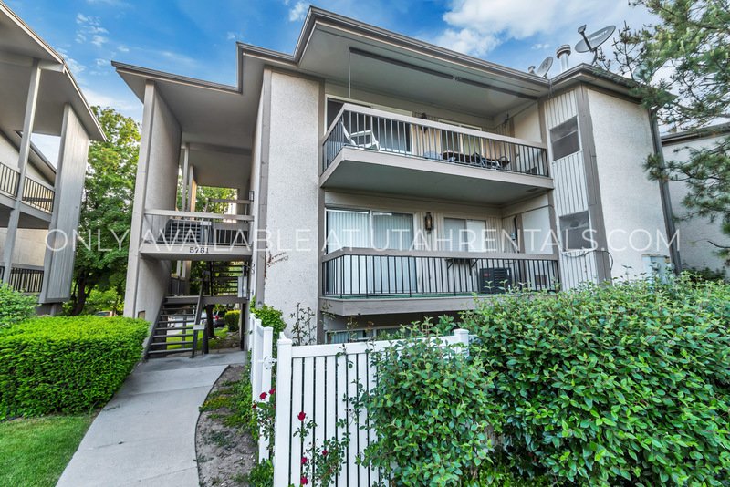 Beautiful Condo in Gated Community in Murray! property image