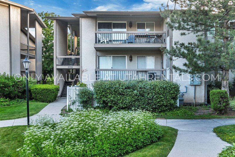 Beautiful Condo in Gated Community in Murray! property image