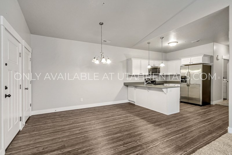 Condo in The Preserve at Water's Edge property image