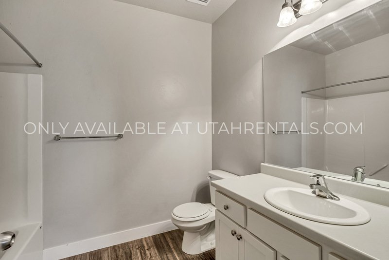 Condo in The Preserve at Water's Edge property image