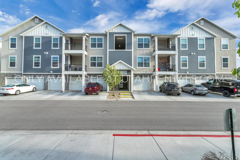 Condo in The Preserve at Water's Edge property image