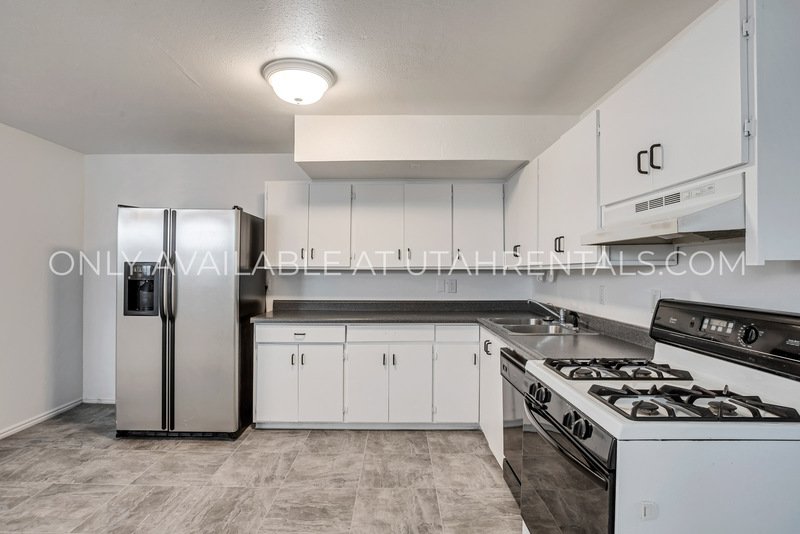 Spacious Basement Unit In Mapleton Home property image