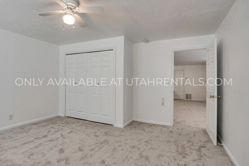 Spacious Basement Unit In Mapleton Home property image