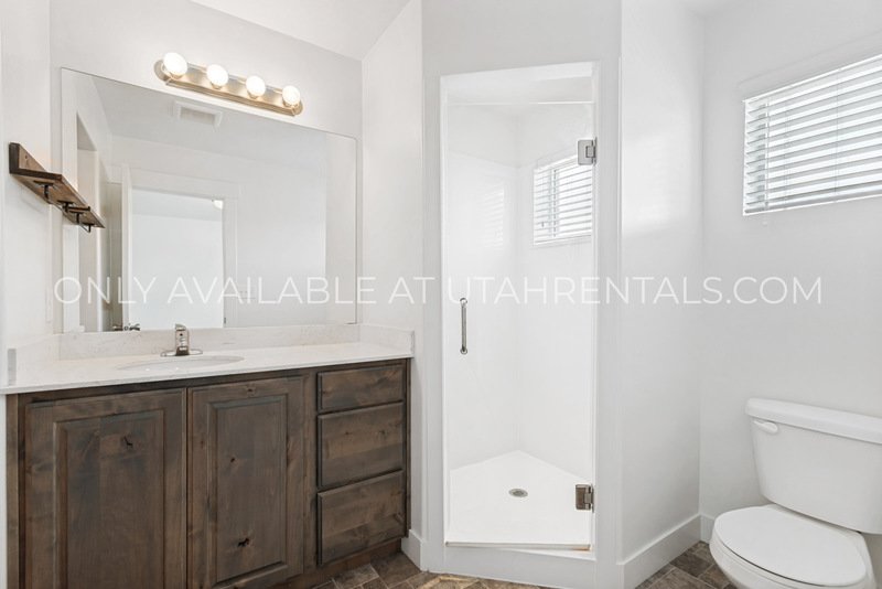 3 Beds | 2.5 Baths | 1,252 Sq Ft | Attached Garage | Spanish Fork, UT property image