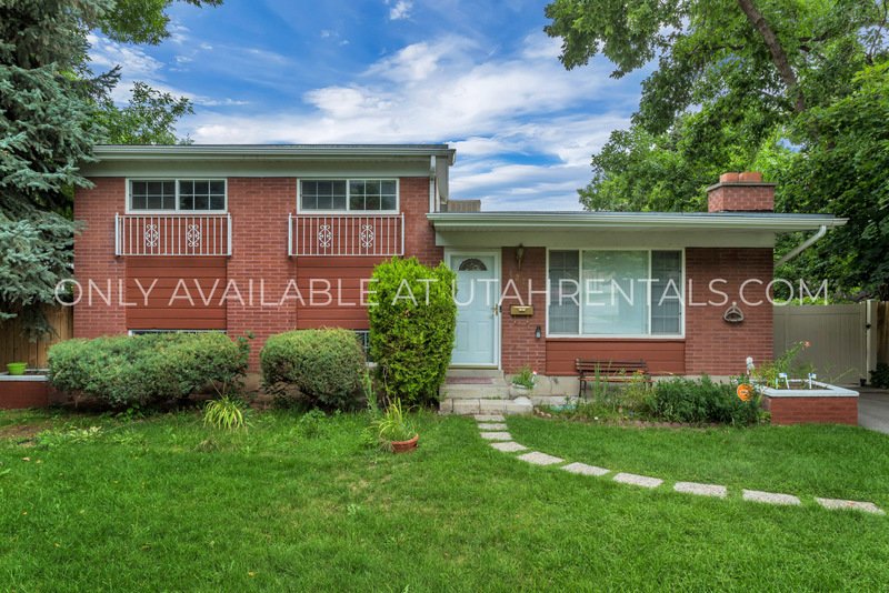 Beautiful 4-Bedroom Home Surrounded by Outdoor Amenities! property image