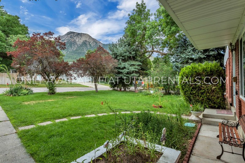 Beautiful 4-Bedroom Home Surrounded by Outdoor Amenities! property image