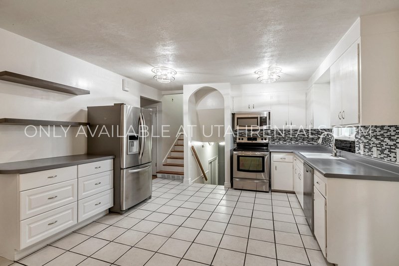 Beautiful 4-Bedroom Home Surrounded by Outdoor Amenities! property image