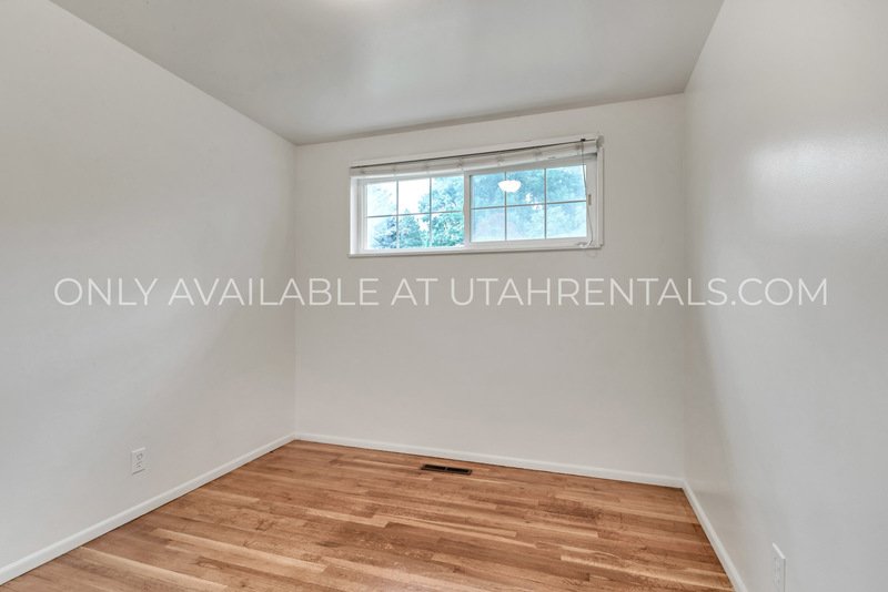 Beautiful 4-Bedroom Home Surrounded by Outdoor Amenities! property image