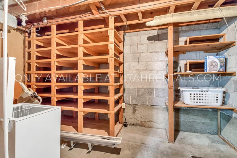 Beautiful 4-Bedroom Home Surrounded by Outdoor Amenities! property image