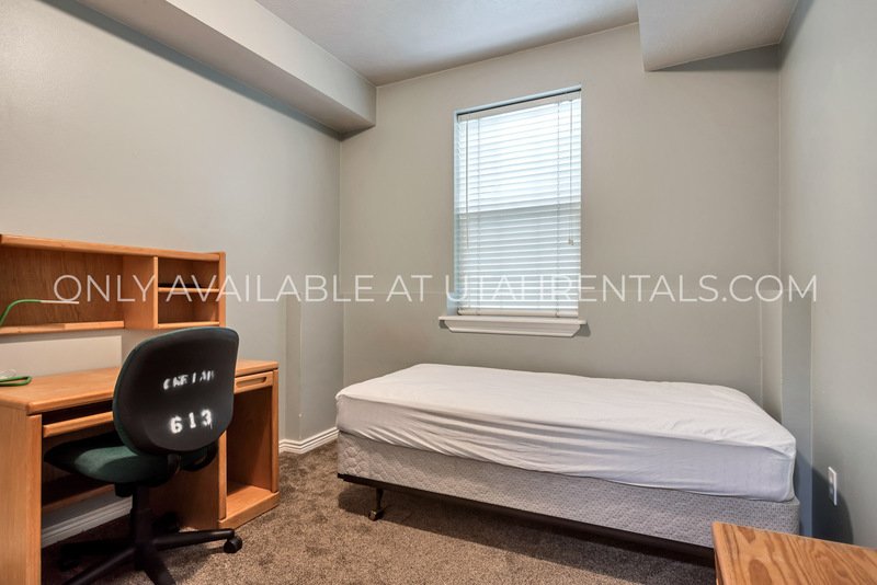 Private Bedroom at Belmont property image