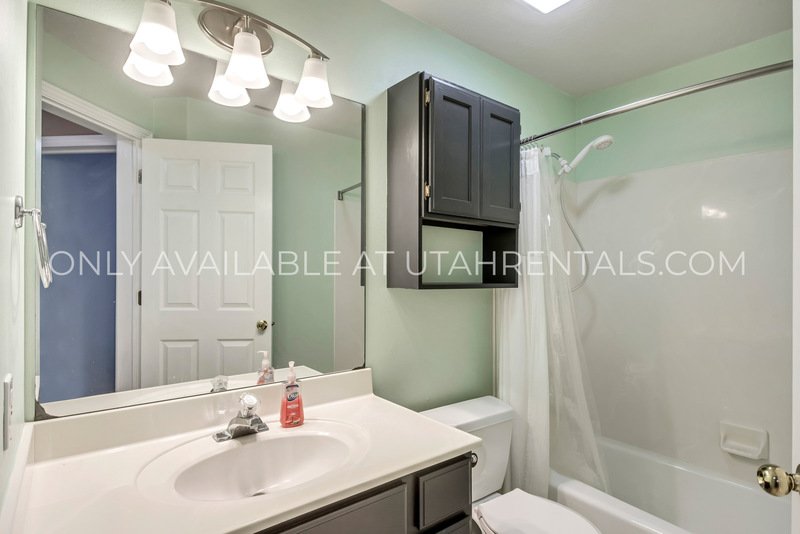 Private Bedroom at Belmont property image