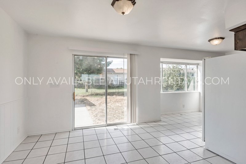 Spacious and Conveniently Located Magna Home property image