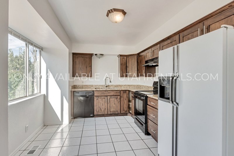 Spacious and Conveniently Located Magna Home property image