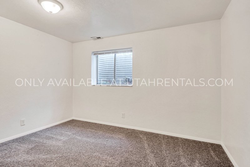 Spacious and Conveniently Located Magna Home property image