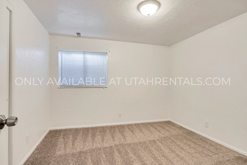 Spacious and Conveniently Located Magna Home property image