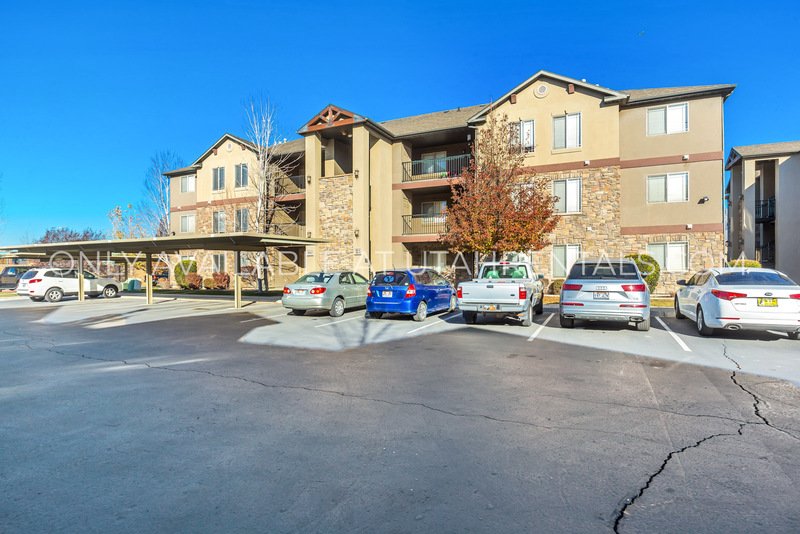 Gorgeous 3 Bedroom / 2 Bathroom PG Condo!! property image