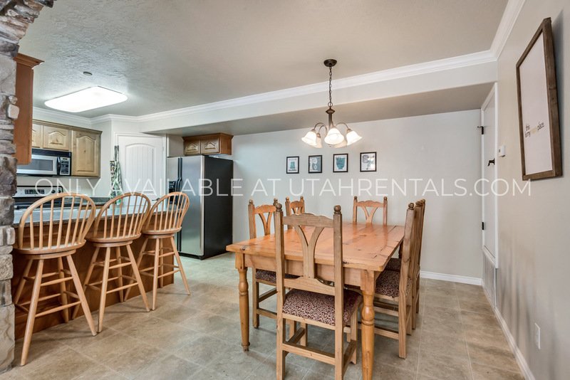 Gorgeous 3 Bedroom / 2 Bathroom PG Condo!! property image