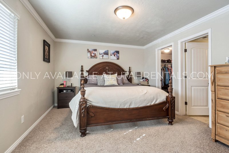 Gorgeous 3 Bedroom / 2 Bathroom PG Condo!! property image