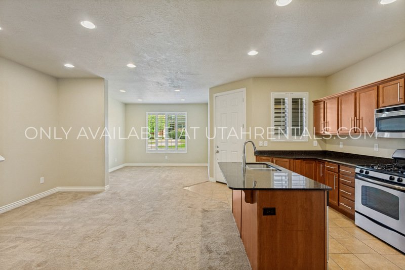 Spacious & Stylish 4-Bedroom Home in Desirable Neighborhood | Available Now! property image