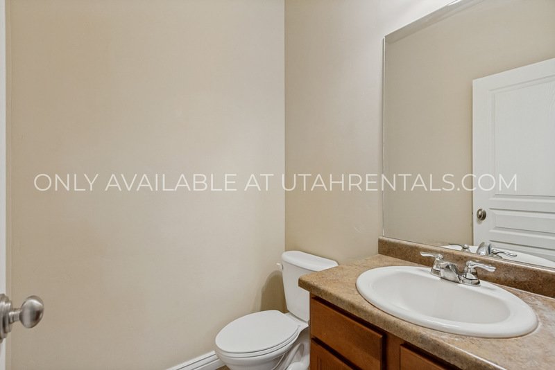 Spacious & Stylish 4-Bedroom Home in Desirable Neighborhood | Available Now! property image