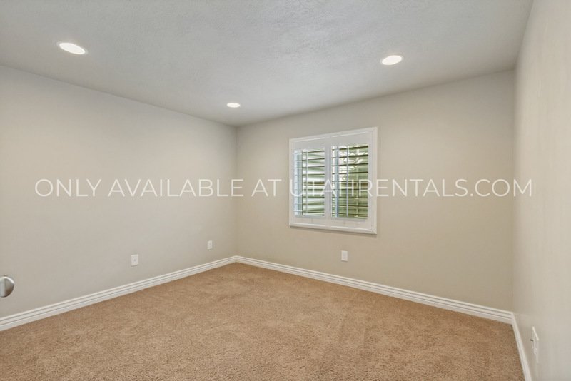 Spacious & Stylish 4-Bedroom Home in Desirable Neighborhood | Available Now! property image