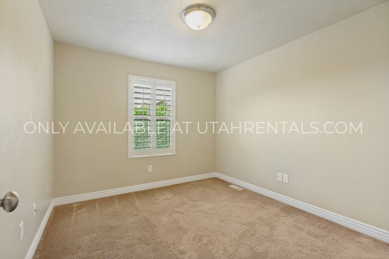 Spacious & Stylish 4-Bedroom Home in Desirable Neighborhood | Available Now! property image