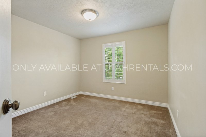 Spacious & Stylish 4-Bedroom Home in Desirable Neighborhood | Available Now! property image