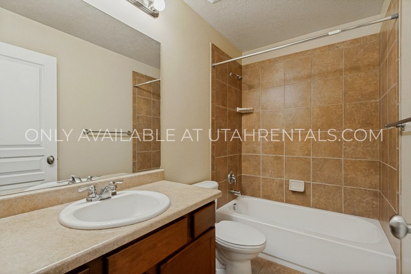 Spacious & Stylish 4-Bedroom Home in Desirable Neighborhood | Available Now! property image