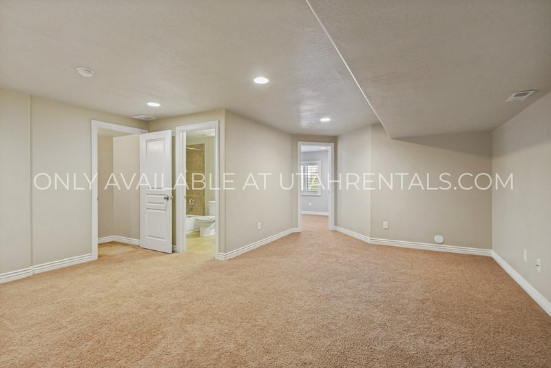 Spacious & Stylish 4-Bedroom Home in Desirable Neighborhood | Available Now! property image