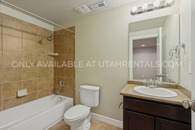 Spacious & Stylish 4-Bedroom Home in Desirable Neighborhood | Available Now! property image