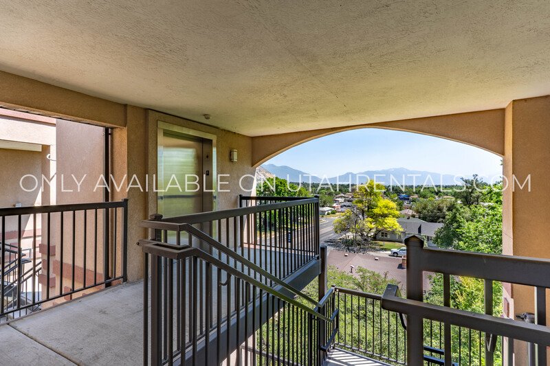 Private Room at Lanai Apartments property image