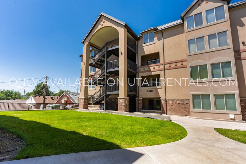 Private Room at Lanai Apartments property image