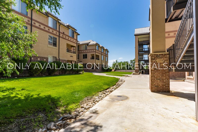 Private Room at Lanai Apartments property image