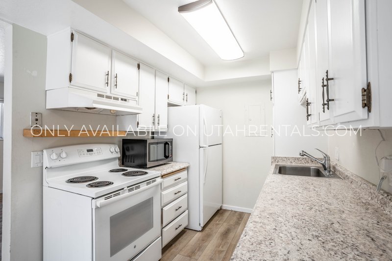 2 Bedroom 1 Bathroom Apartment in the heart of Orem! property image