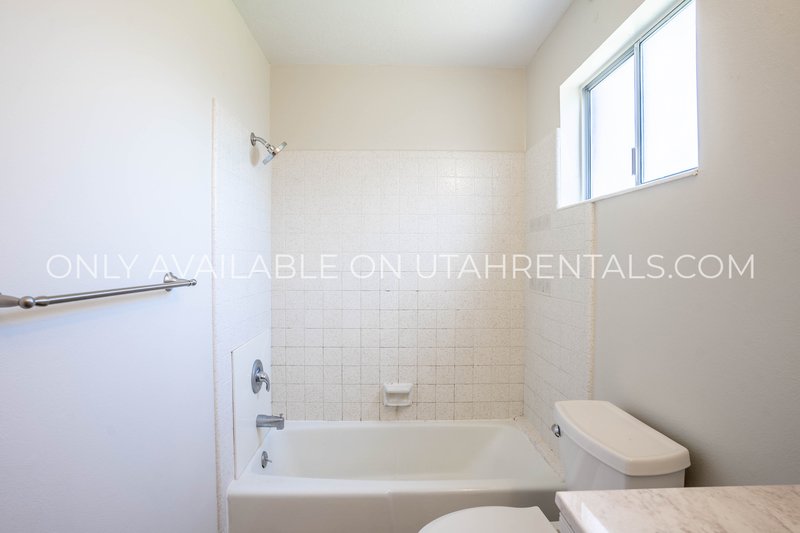 2 Bedroom 1 Bathroom Apartment in the heart of Orem! property image
