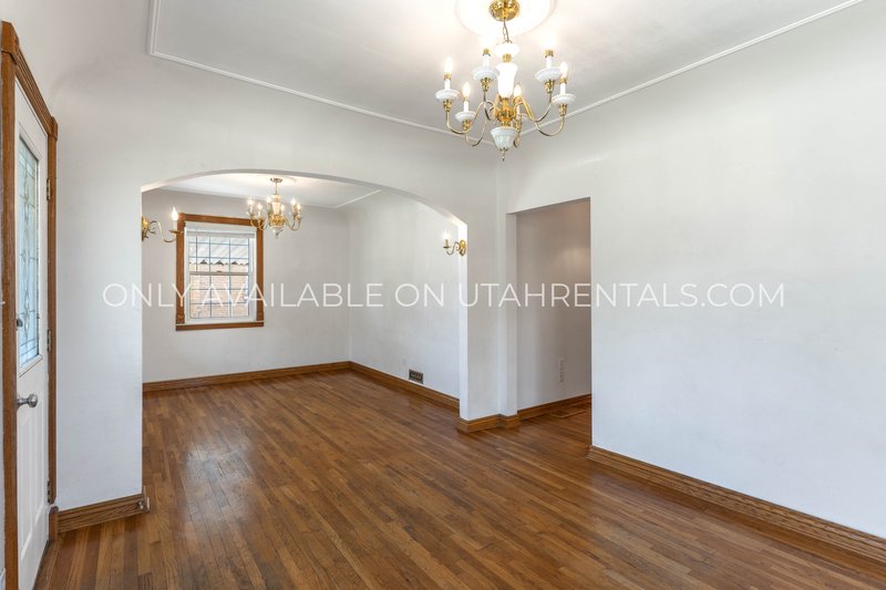 Charming 3-Bedroom Home in Springville – Backs Up to Hobble Creek! property image
