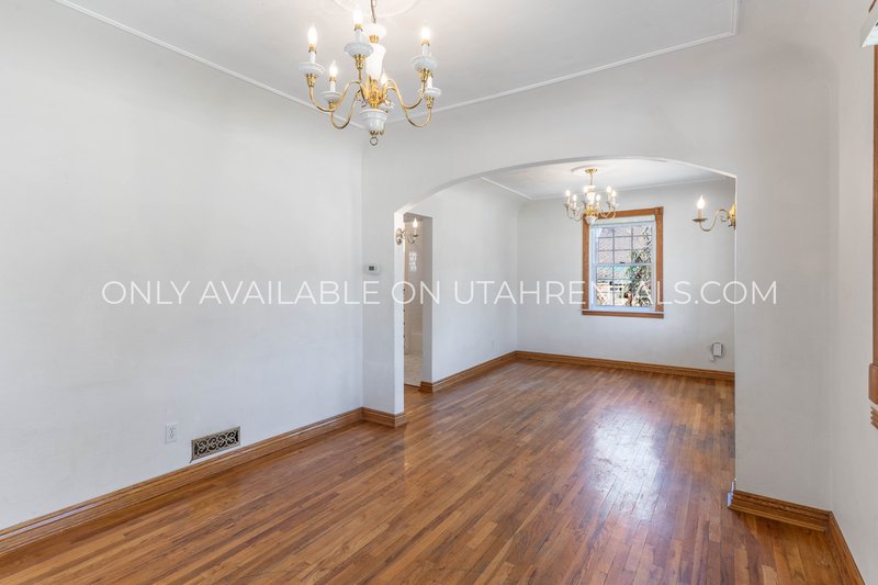 Charming 3-Bedroom Home in Springville – Backs Up to Hobble Creek! property image