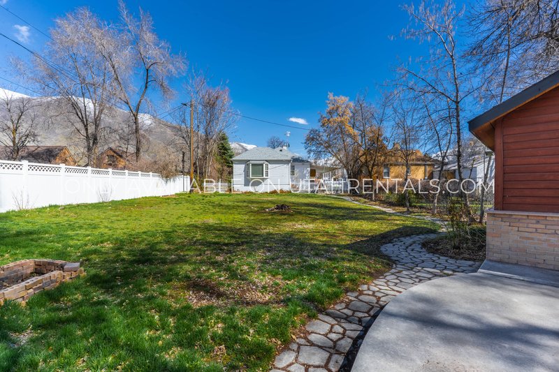 Charming 3-Bedroom Home in Springville – Backs Up to Hobble Creek! property image